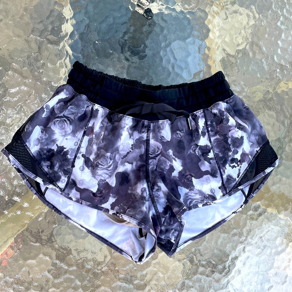 Size 2 Lululemon black and white rose shorts.
